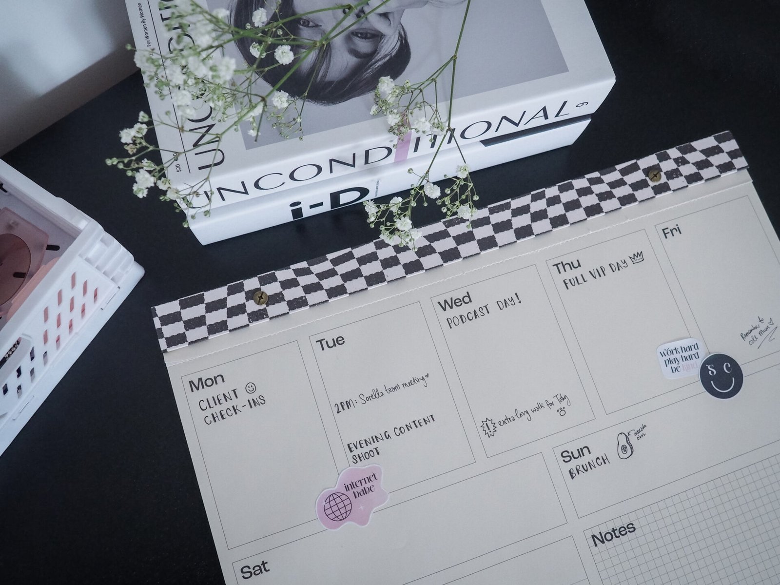 What is better: a Physical planner or digital planner?